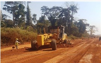 Les travaux d'aménagement des routes et autoroutes du Cameroun