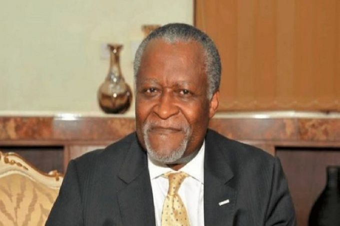 Maître AKERE MUNA, Bâtonnier émérite de l’Ordre des Avocats du Cameroun, Ancien Conseil représentant des intérêts  de l’Etat du Cameroun